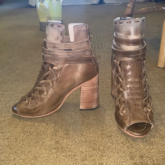 Freebird by Steven. Eagle. Size 8. NWOT. - Picture 4 of 7